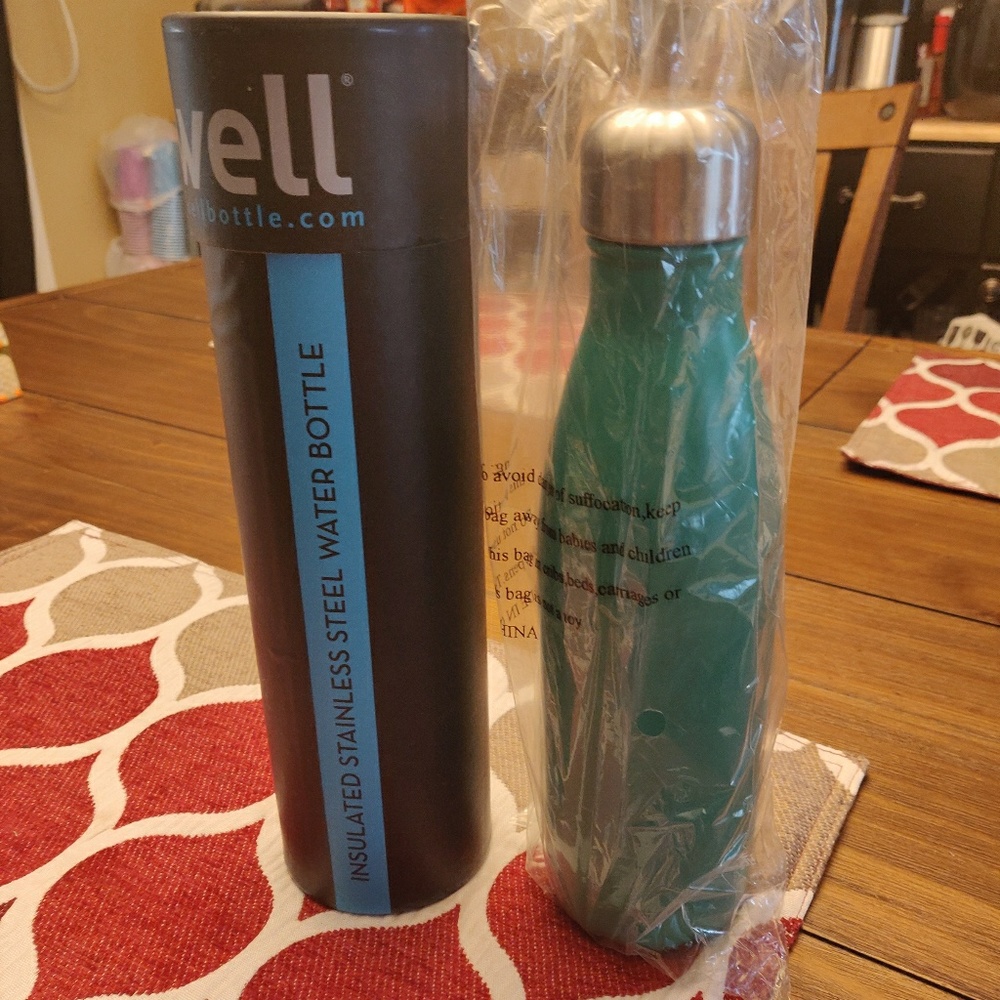 NWT Swell bottle